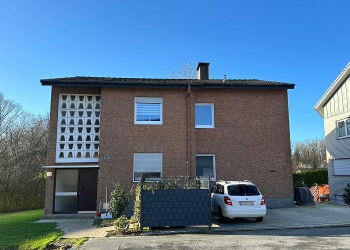 Vermietetes Zweifamilienhaus in ruhiger Wohnlage von Brake