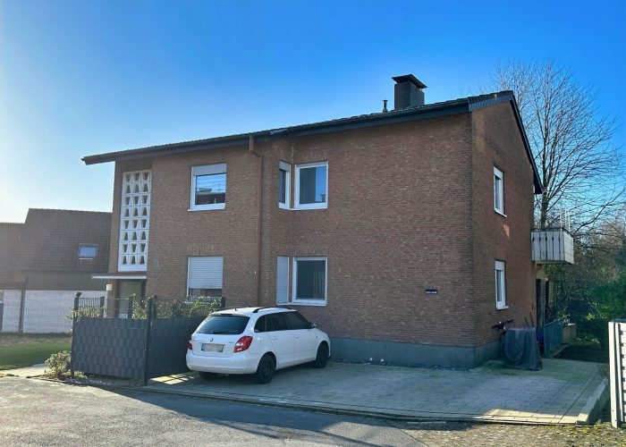 Vermietetes Zweifamilienhaus in ruhiger Wohnlage von Brake