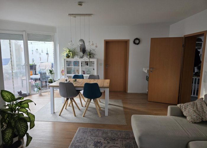 Neuwertiges Einfamilienhaus im Herzen von Lage