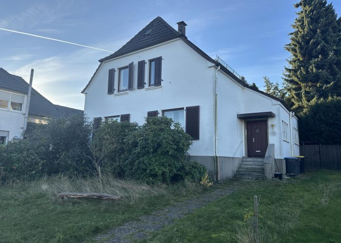 Stilvolles Einfamilienhaus in grüner Lage von Herringhausen – sofort bezugsfrei!